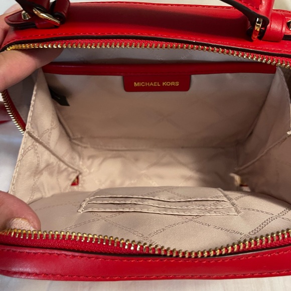 Mickael Kors - Picture 3 of 6